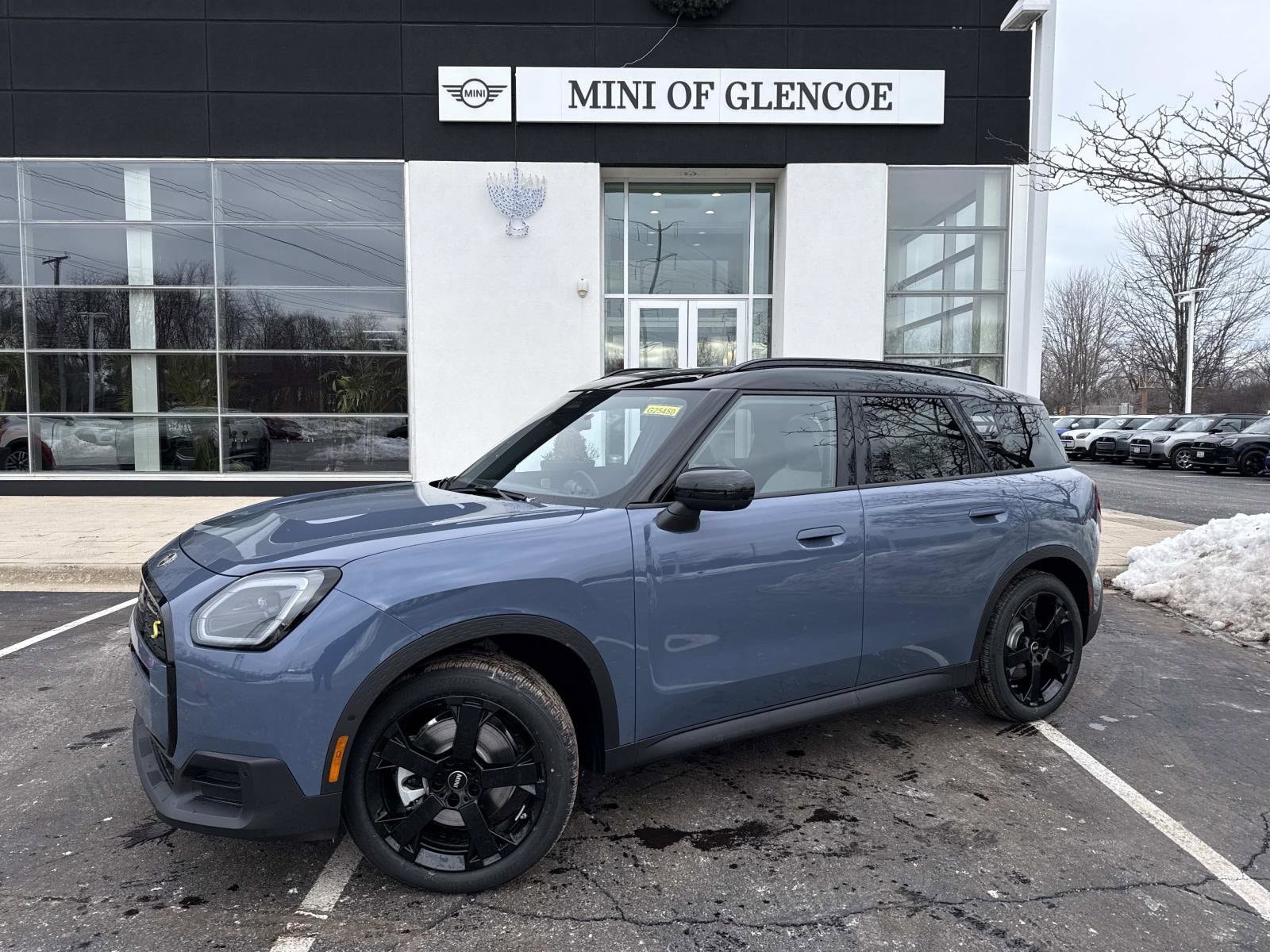 2025 MINI Countryman SE's photo