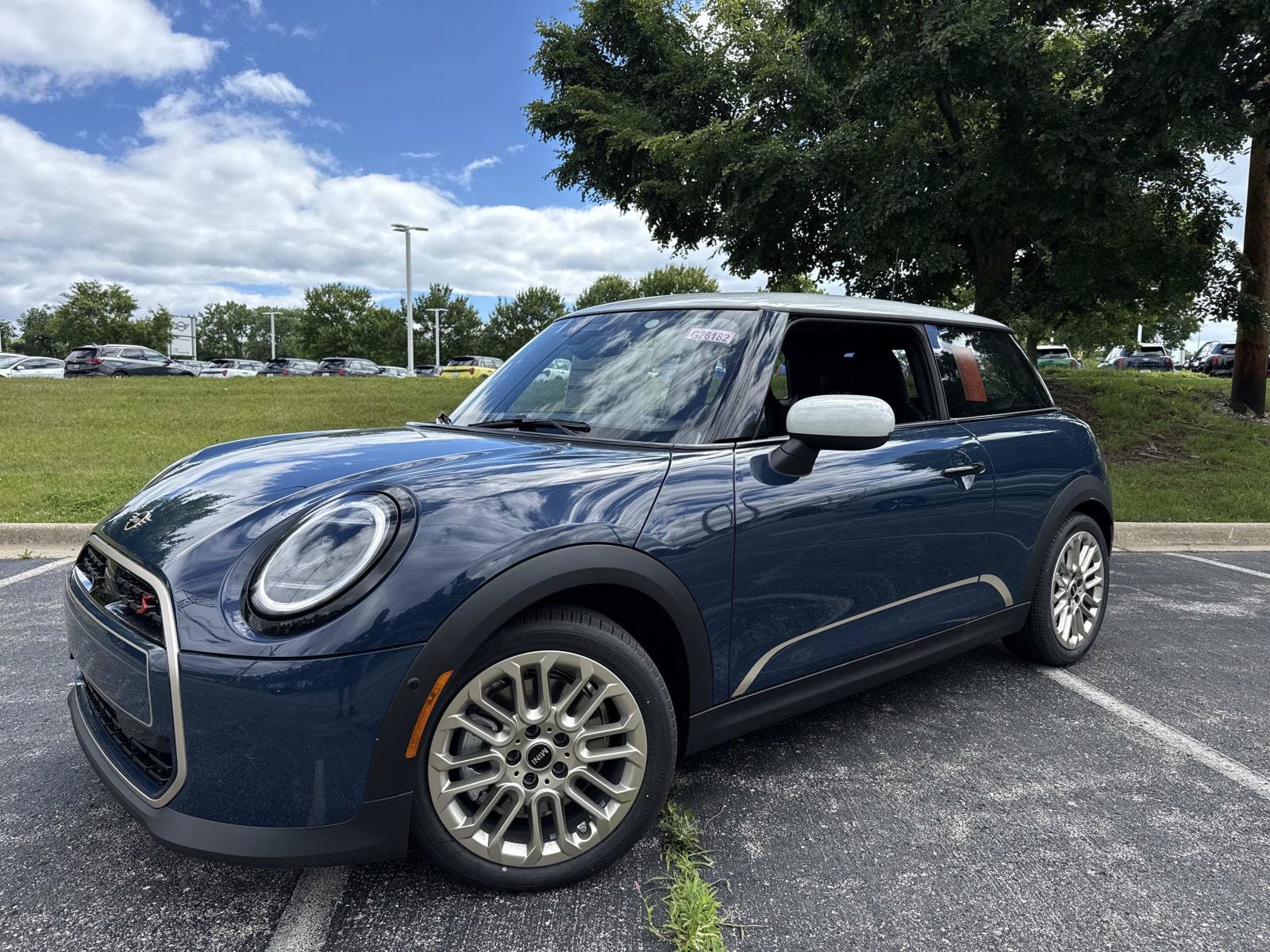 2026 MINI Hardtop Cooper S's photo