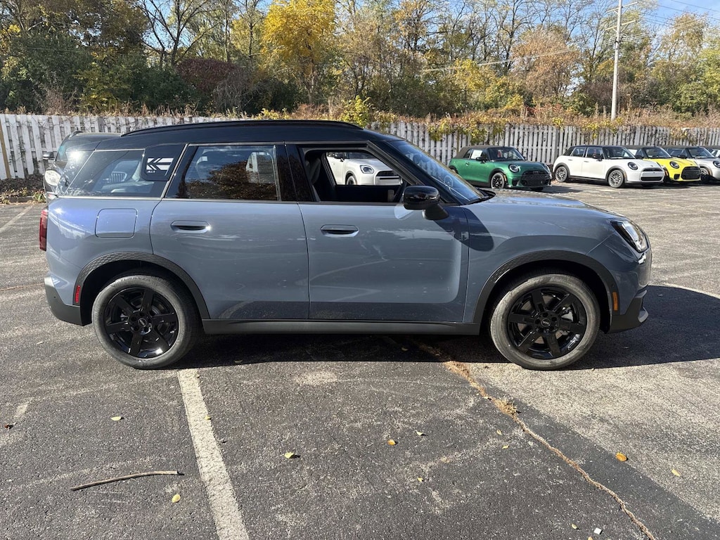 New 2026 MINI Countryman Signature Plus SUV