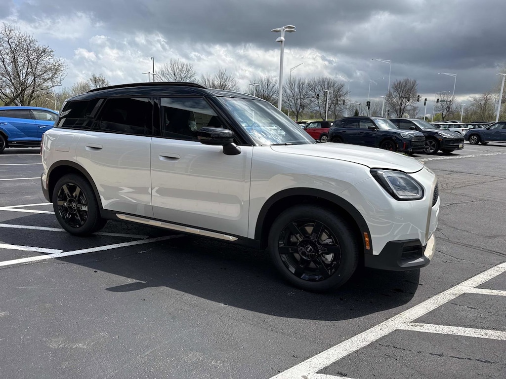New 2026 MINI Countryman Signature Plus SUV