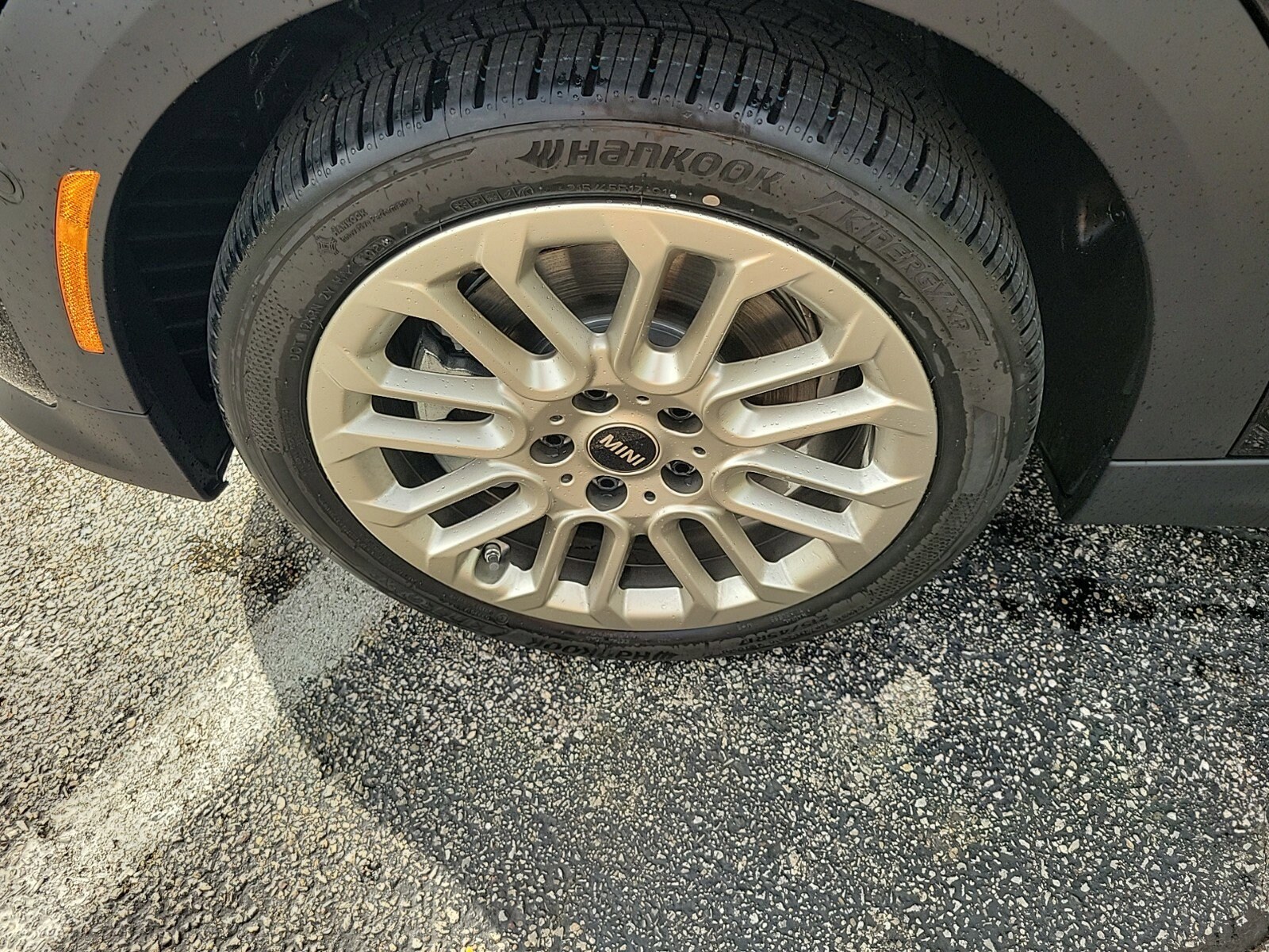 2025 Mini Cooper 2 Door Hardtop Iconic photo 3