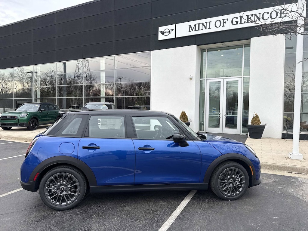 New 2026 MINI 4 Door Signature Plus Hatchback