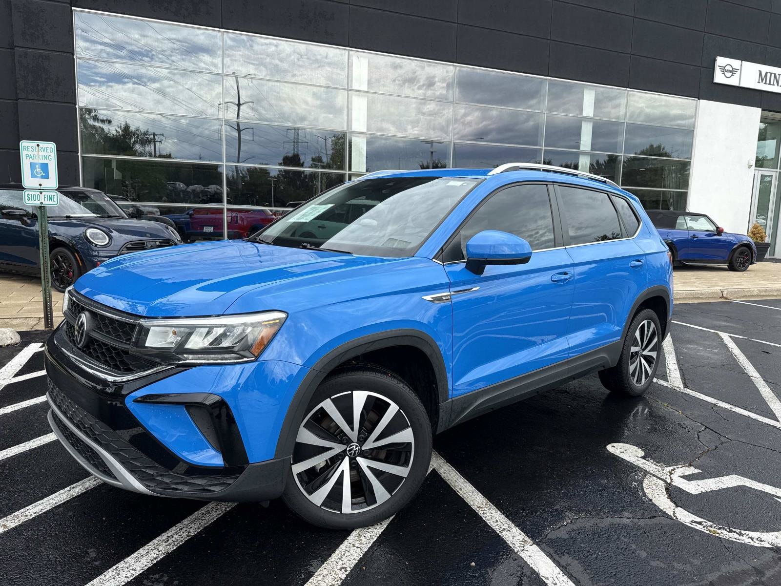  2022 Volkswagen Taos SE FWD   