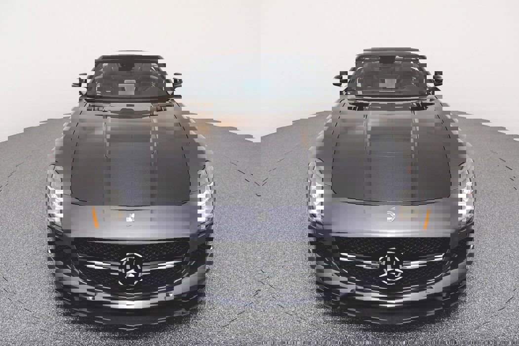 2015 Mercedes Benz SLS-Class photo 2