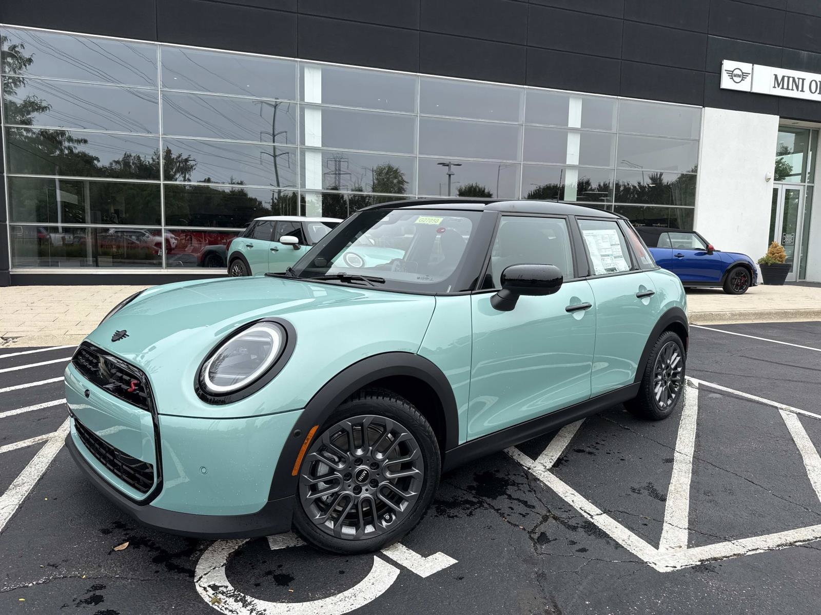 2027 MINI 5 Door