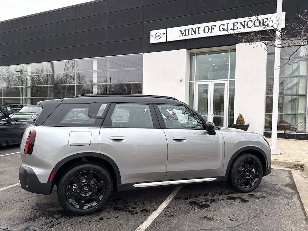 New 2026 MINI Countryman Signature Plus SUV