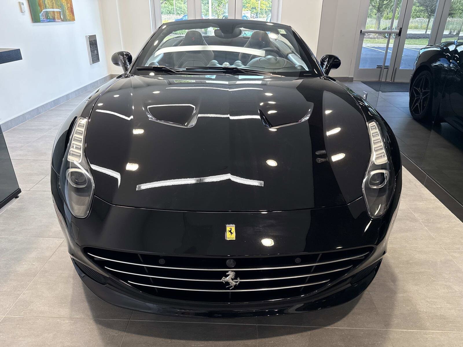 2015 Ferrari California T photo 3