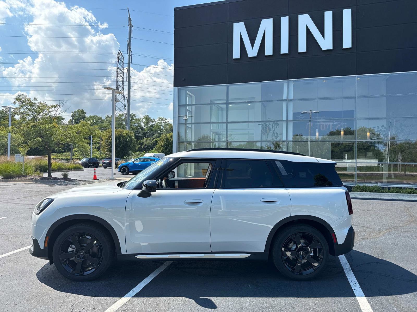 Certified 2025 MINI Countryman SE with VIN WMZ53GA09S7T09948 for sale in Glencoe, IL