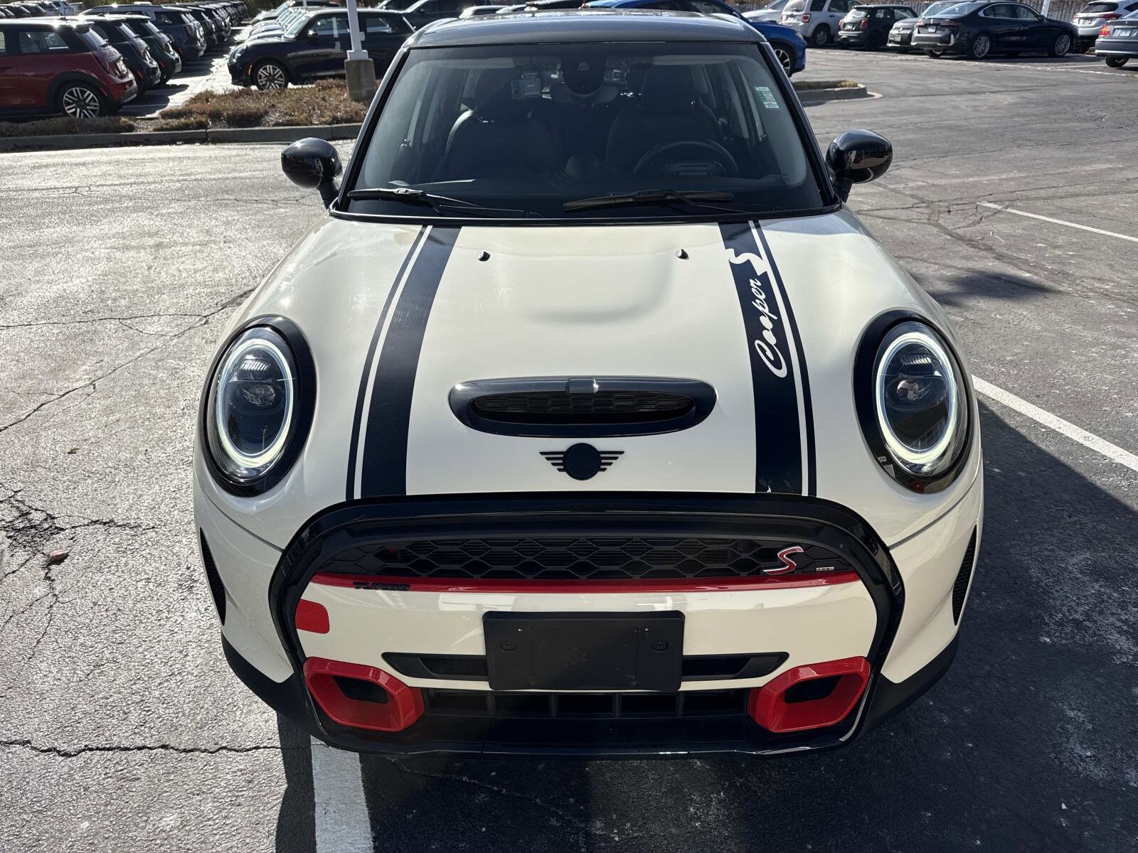 2023 Mini Cooper Hardtop S photo 2