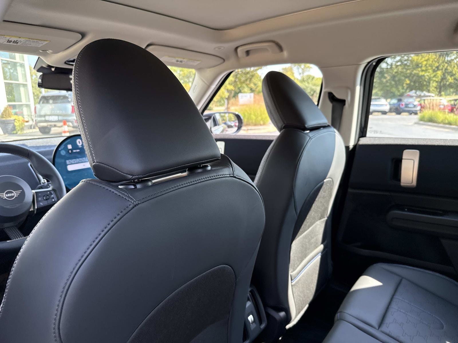 2025 MINI Countryman S - Photo 15