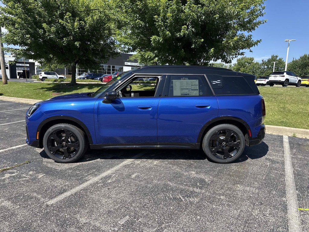 New 2027 MINI Countryman Iconic SUV