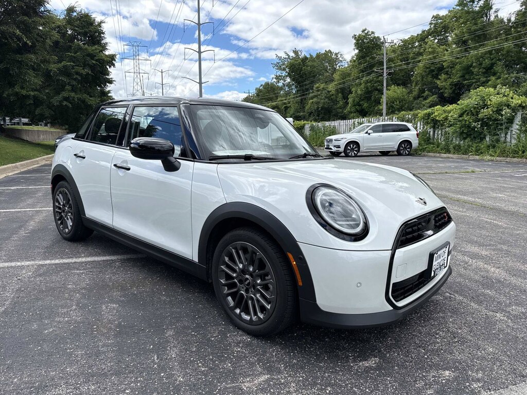 Certified 2025 MINI Hardtop 4 Door S Signature Trim S Signature Trim FWD