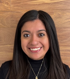 Staff member Diana Ramos from ID_231745b7c4ea