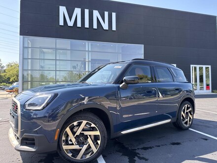 2026 MINI Countryman Iconic SUV