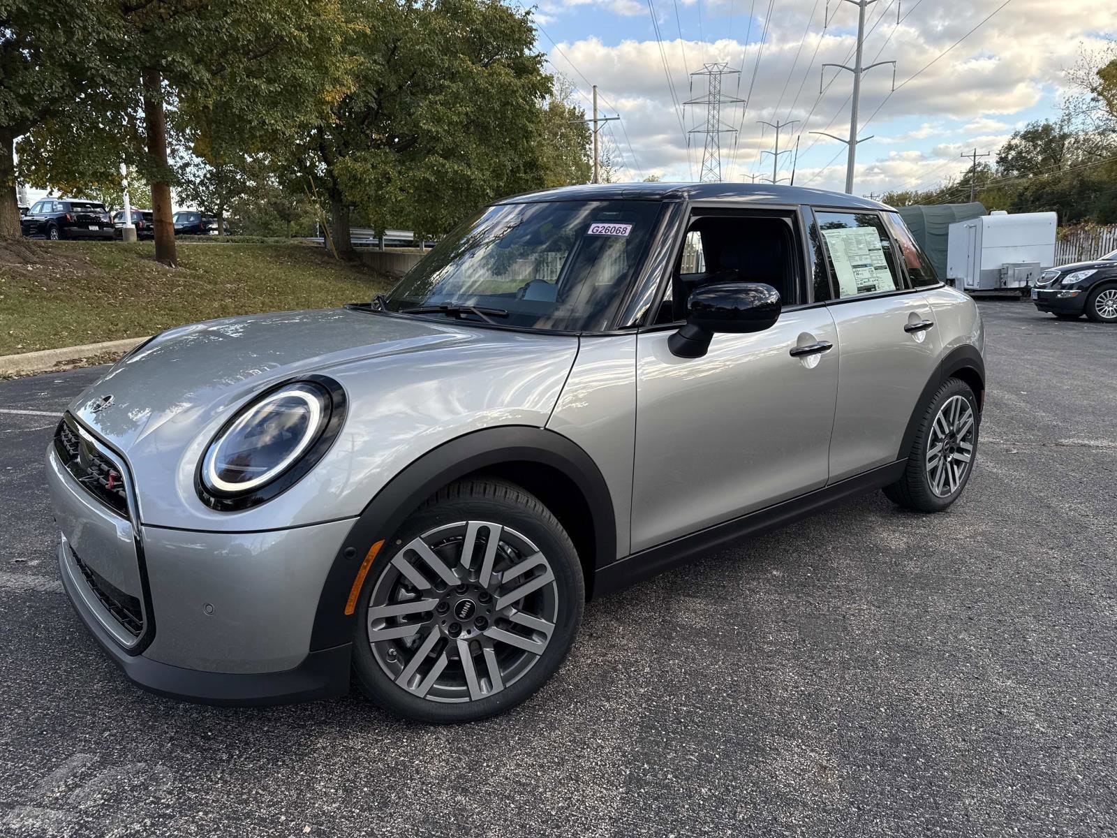 2026 MINI Hardtop 4 Door S's photo