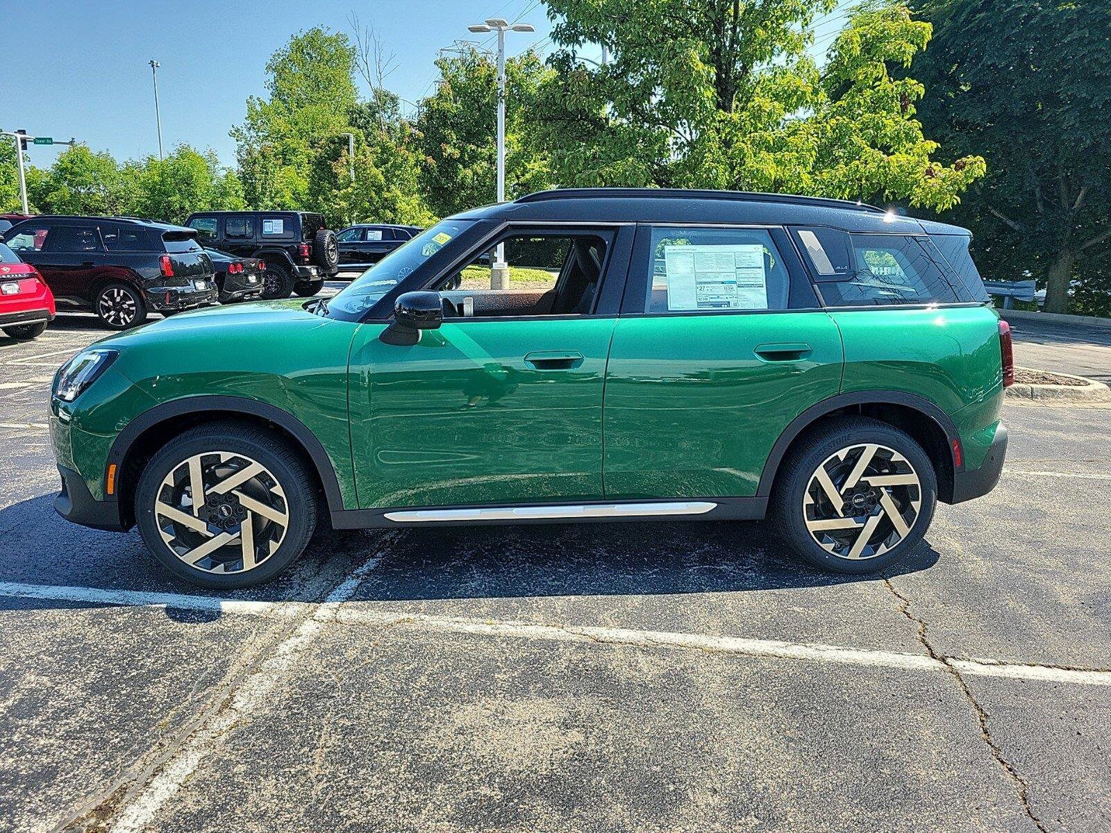 2025 Mini Cooper Signature S ALL4 photo 2