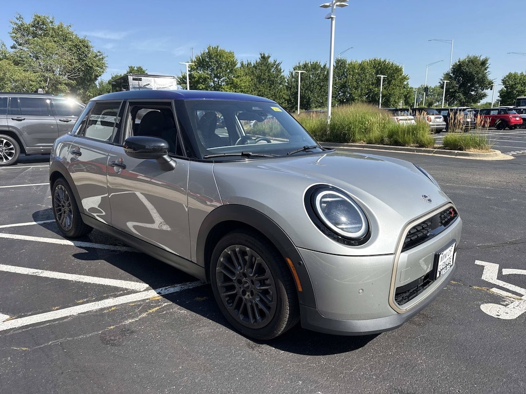 Certified 2025 MINI Hardtop 4 Door S Signature Trim S Signature Trim FWD
