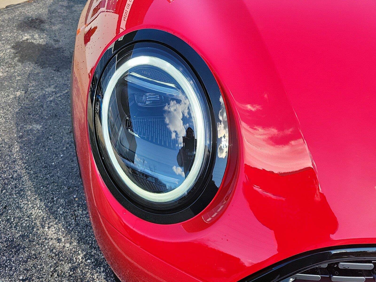 2025 Mini Cooper 2 Door Hardtop Signature photo 4