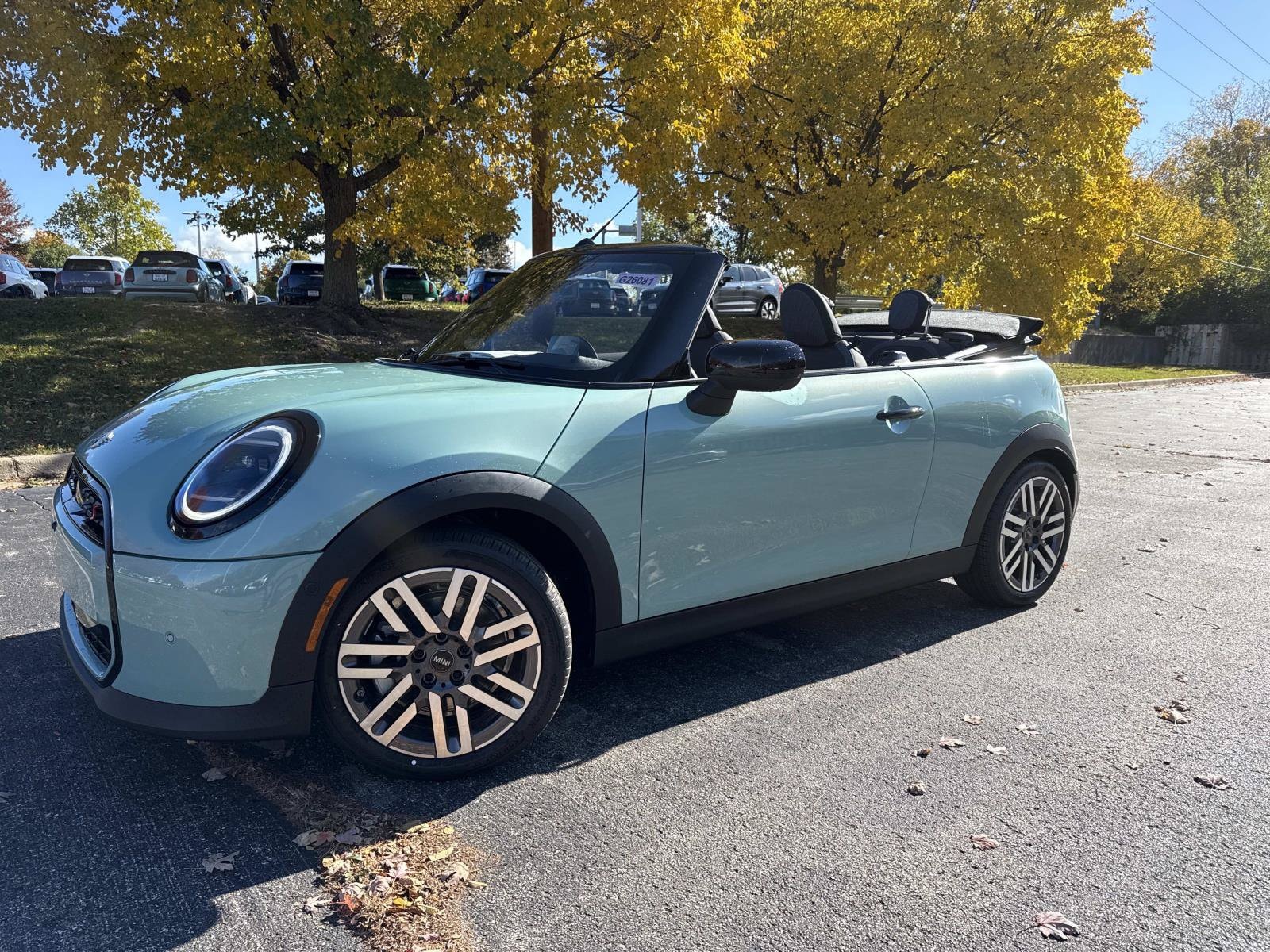 2026 MINI Convertible Cooper S's photo