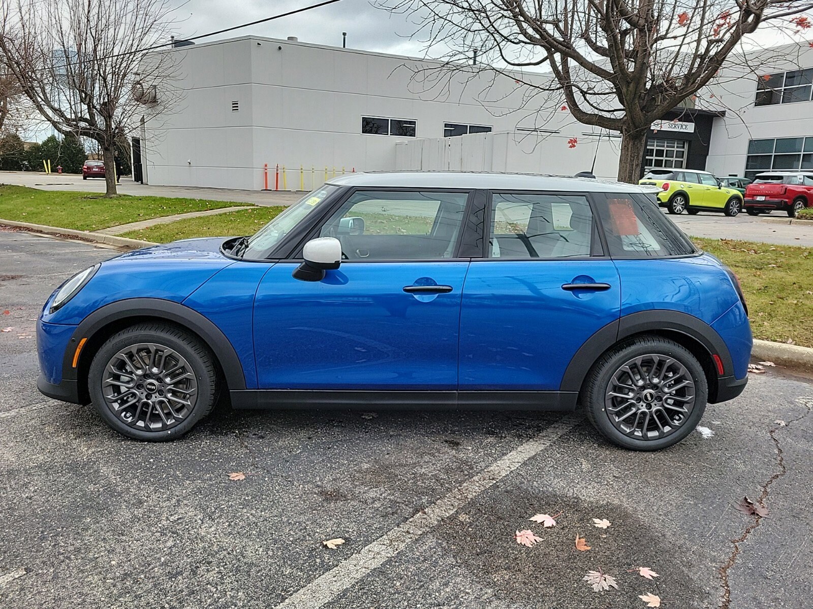 2025 Mini Cooper 4 Door Hardtop Signature photo 2