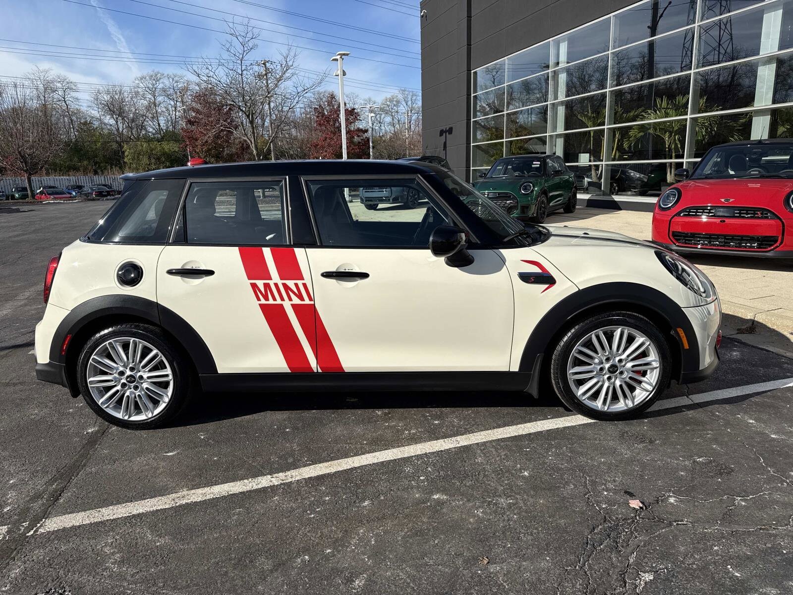 2023 Mini Cooper Hardtop S photo 4