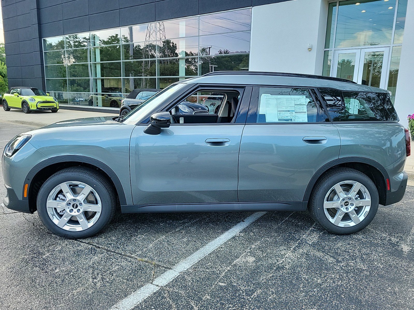 2025 Mini Countryman ALL4 Signature photo 2