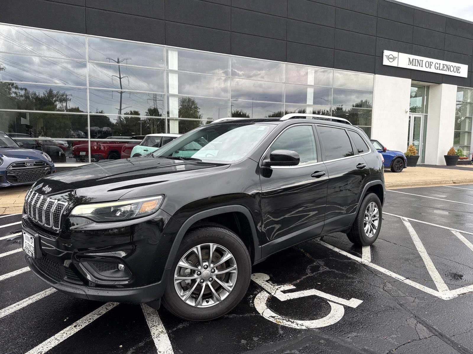 Used 2020 Jeep Cherokee Latitude Plus with VIN 1C4PJMLB5LD556995 for sale in Glencoe, IL