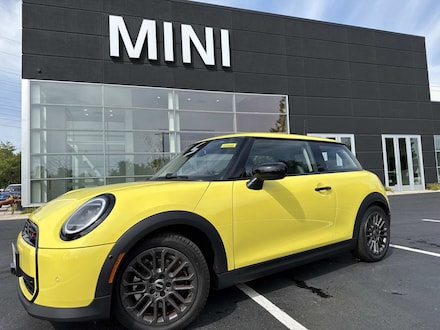 2025 MINI Hardtop 2 Door S Signature Trim S Signature Trim FWD