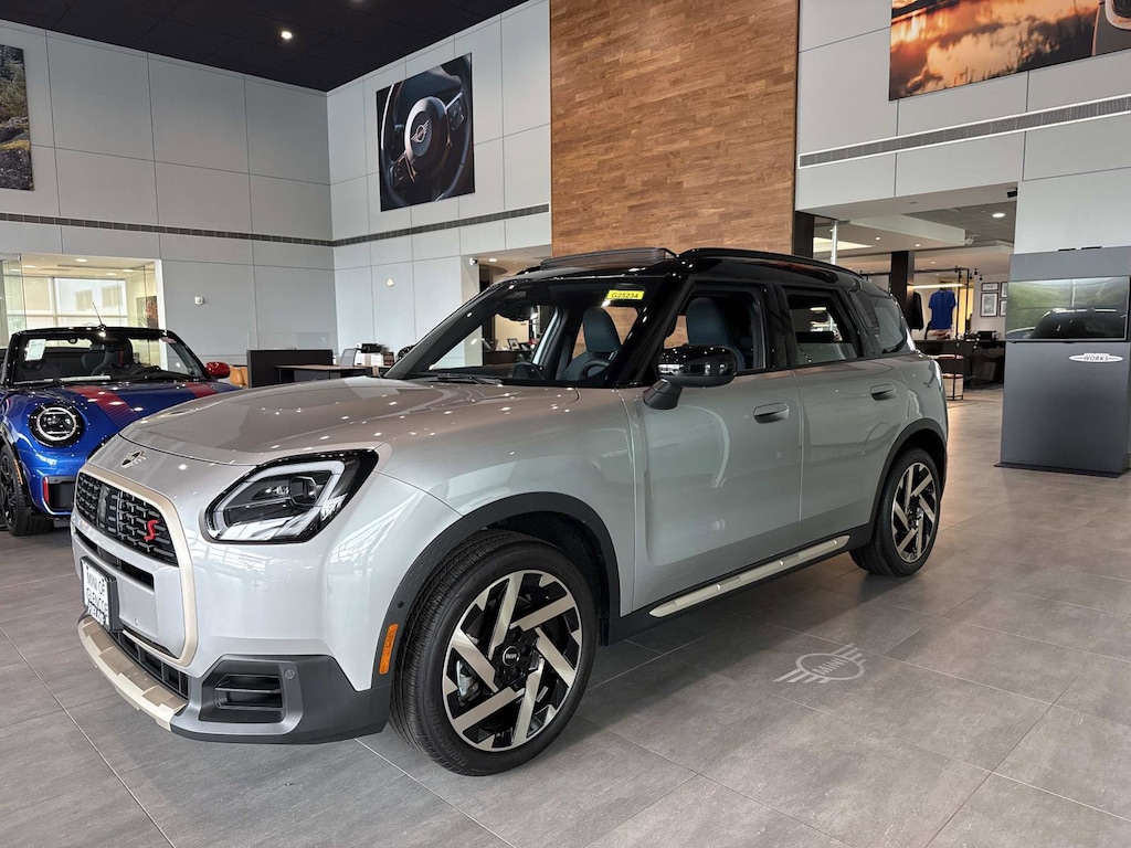 Used 2025 MINI Countryman Signature Plus S ALL4