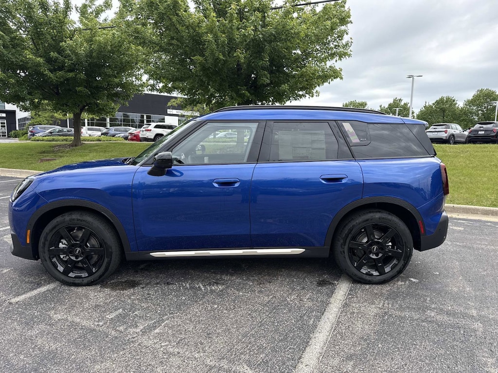 New 2027 MINI Countryman Iconic SUV