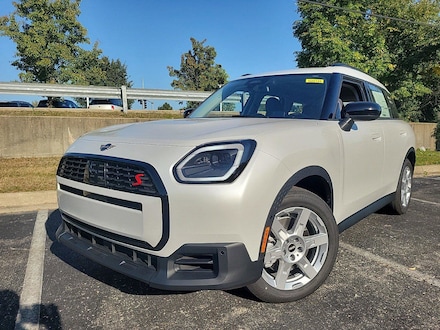 2025 MINI Countryman Signature Plus SUV