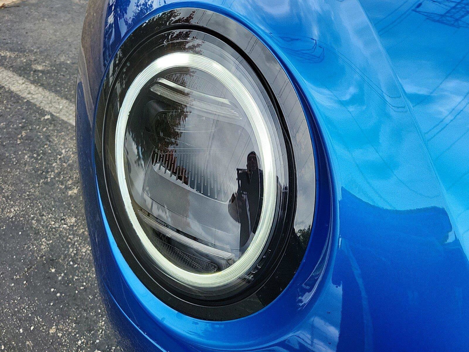 2025 Mini Cooper Hardtop 4 Door Iconic S photo 4