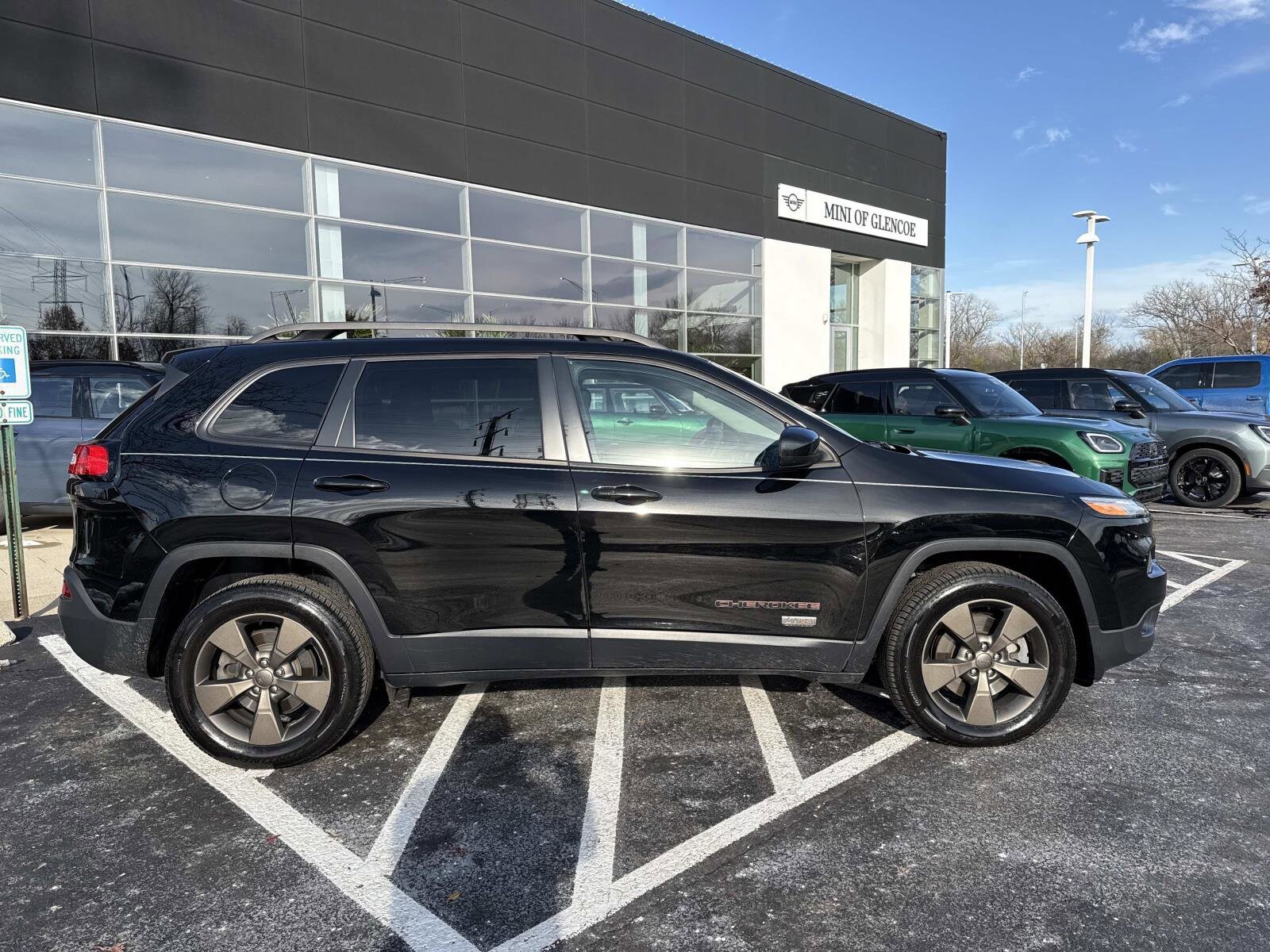 2017 Jeep Cherokee Latitude photo 3
