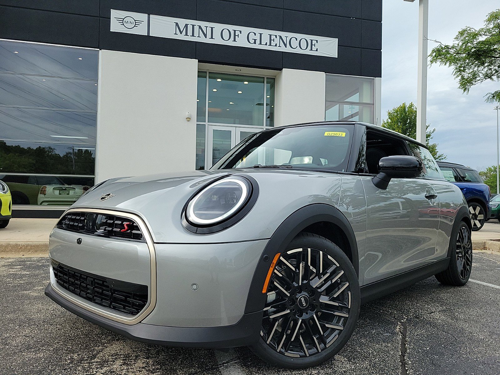 品揃え豊富で New 2025 MINI Hardtop 2 Door For Sale at MINI of Glencoe 自動車