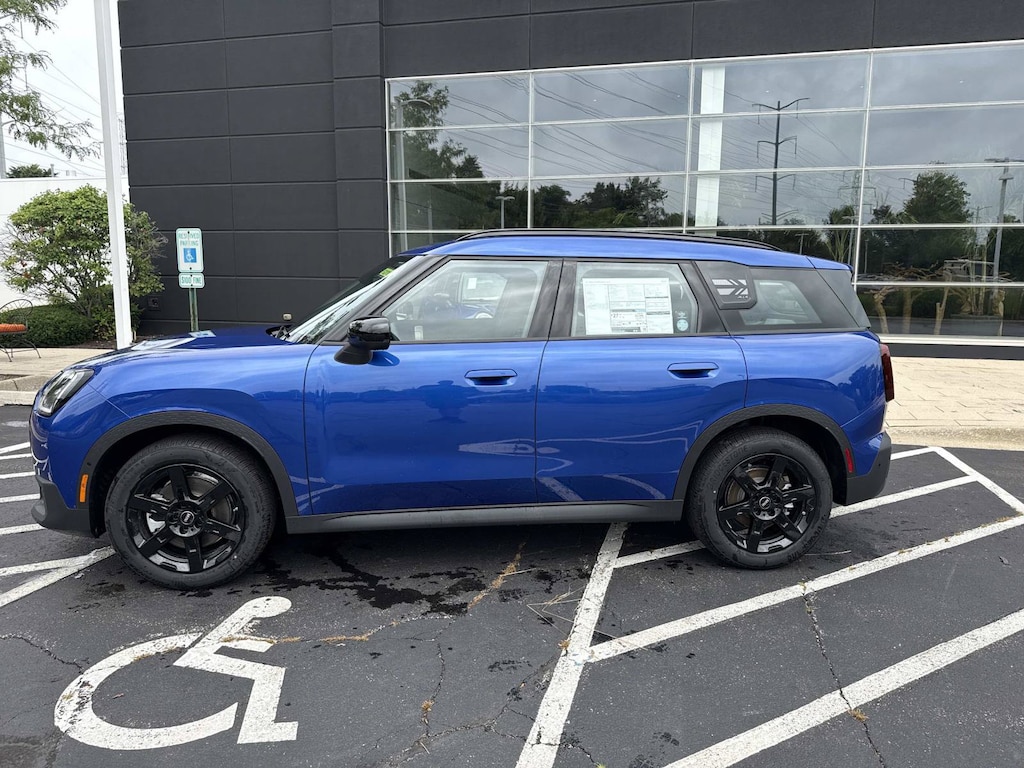 New 2027 MINI Countryman Signature Plus SUV