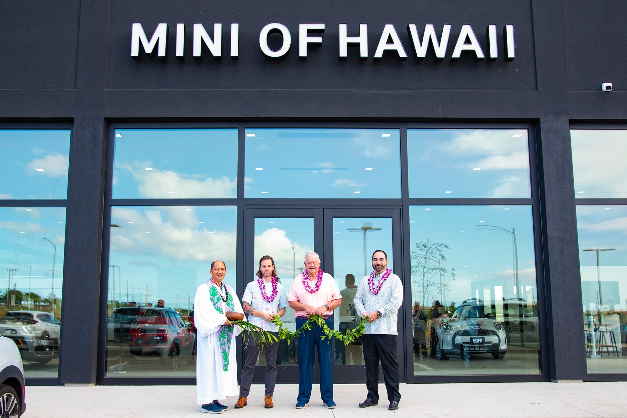 MINI OF HAWAII NOW IN KAPOLEI MINI of Hawaii
