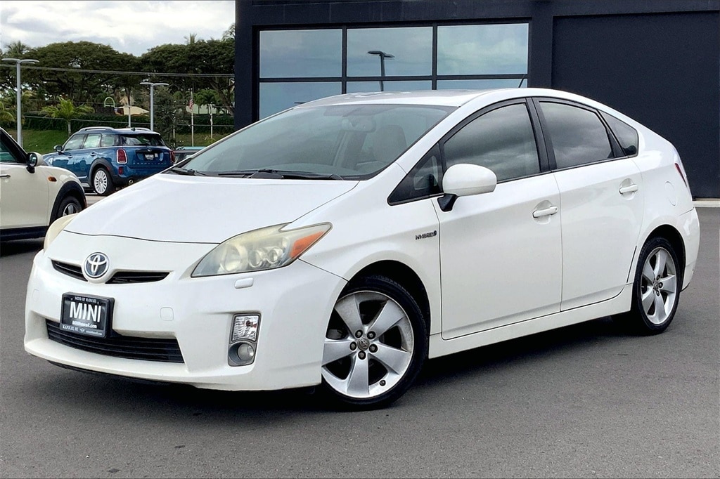 Used 2011 Toyota Prius V with VIN JTDKN3DU2B0246057 for sale in Kapolei, HI