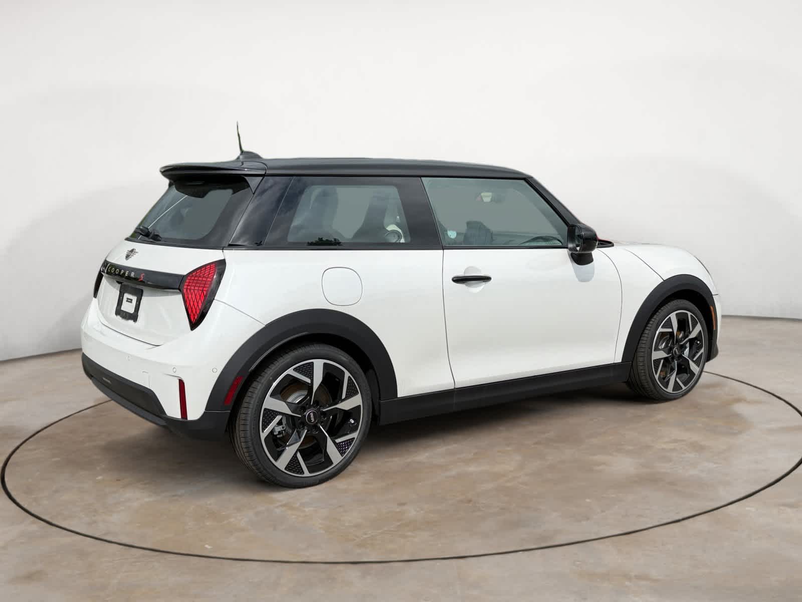 2026 MINI Hardtop 2 Door S - Photo 3
