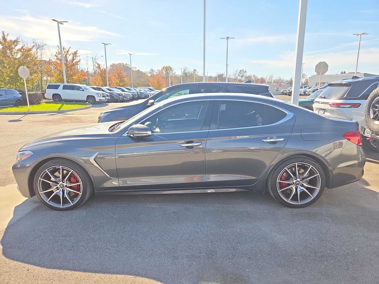 2019 Genesis G70 3.3T Advanced photo 4