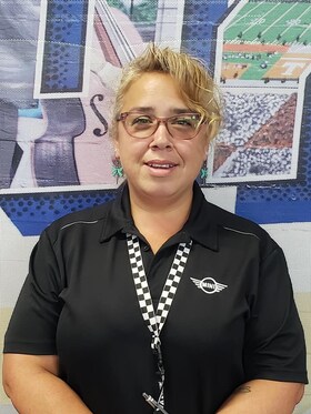 Staff member Melanie Beers from ID_6f71b6c2213e