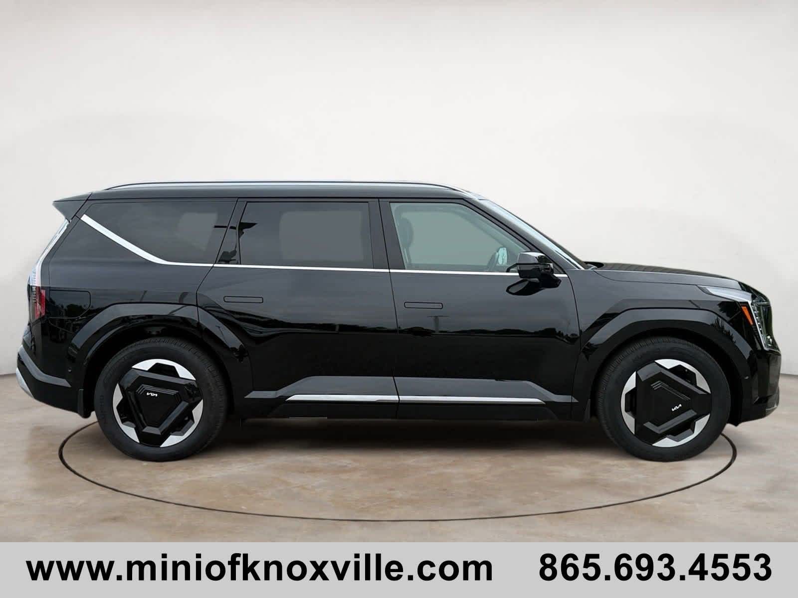 Used 2024 Kia Ev9 Land with VIN KNDADFS54R6029063 for sale in Knoxville, TN