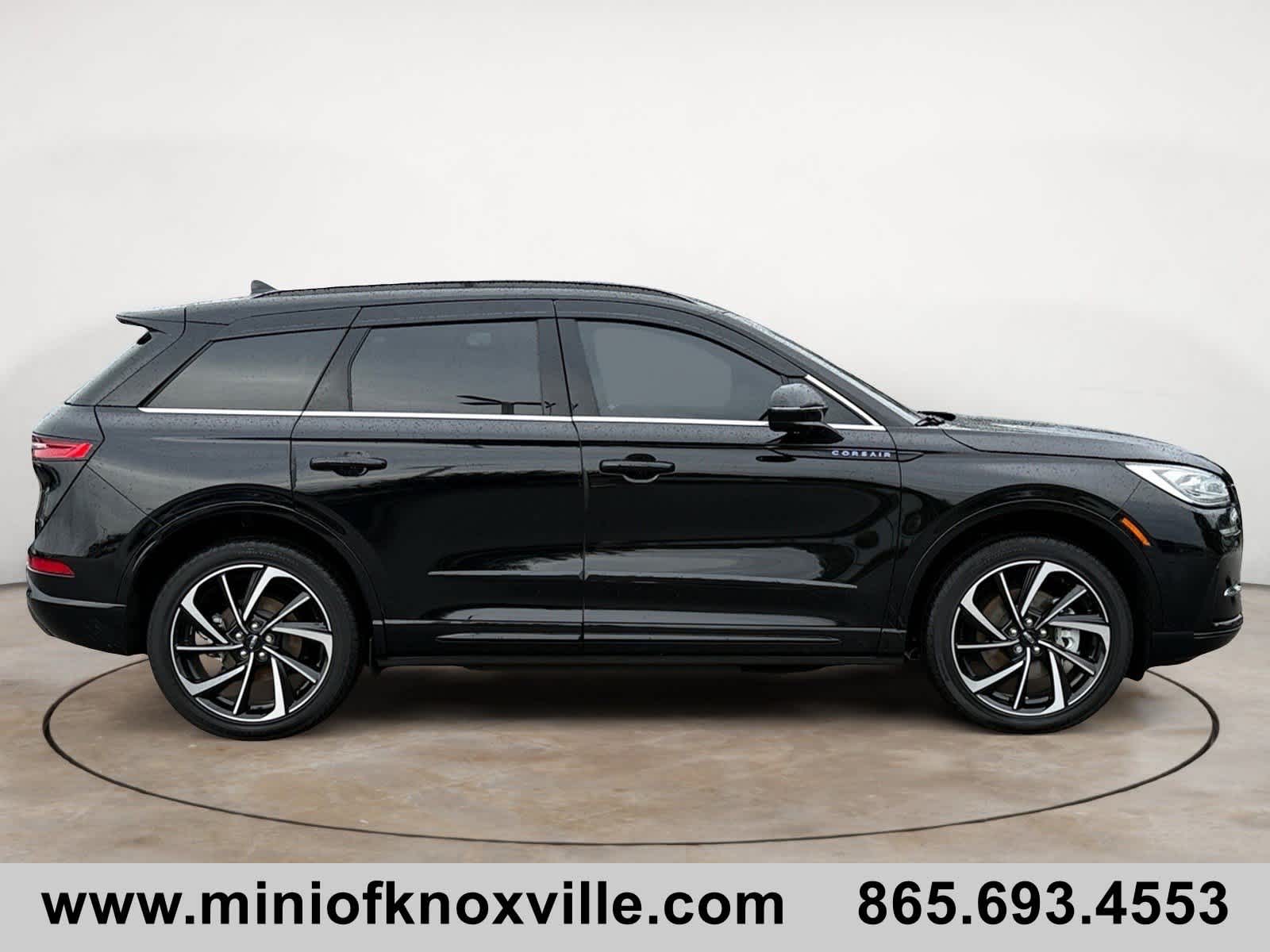 2025 Lincoln Corsair Grand Touring photo 2