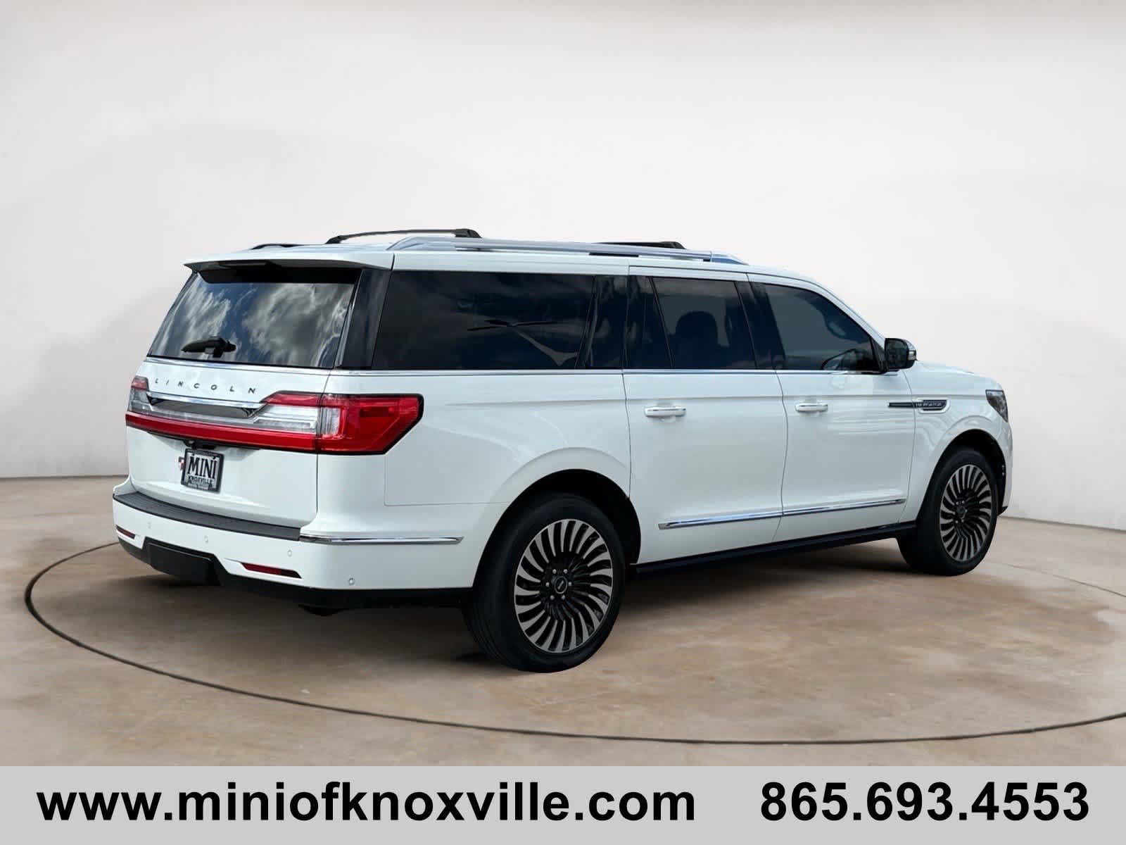2021 Lincoln Navigator Black Label photo 3
