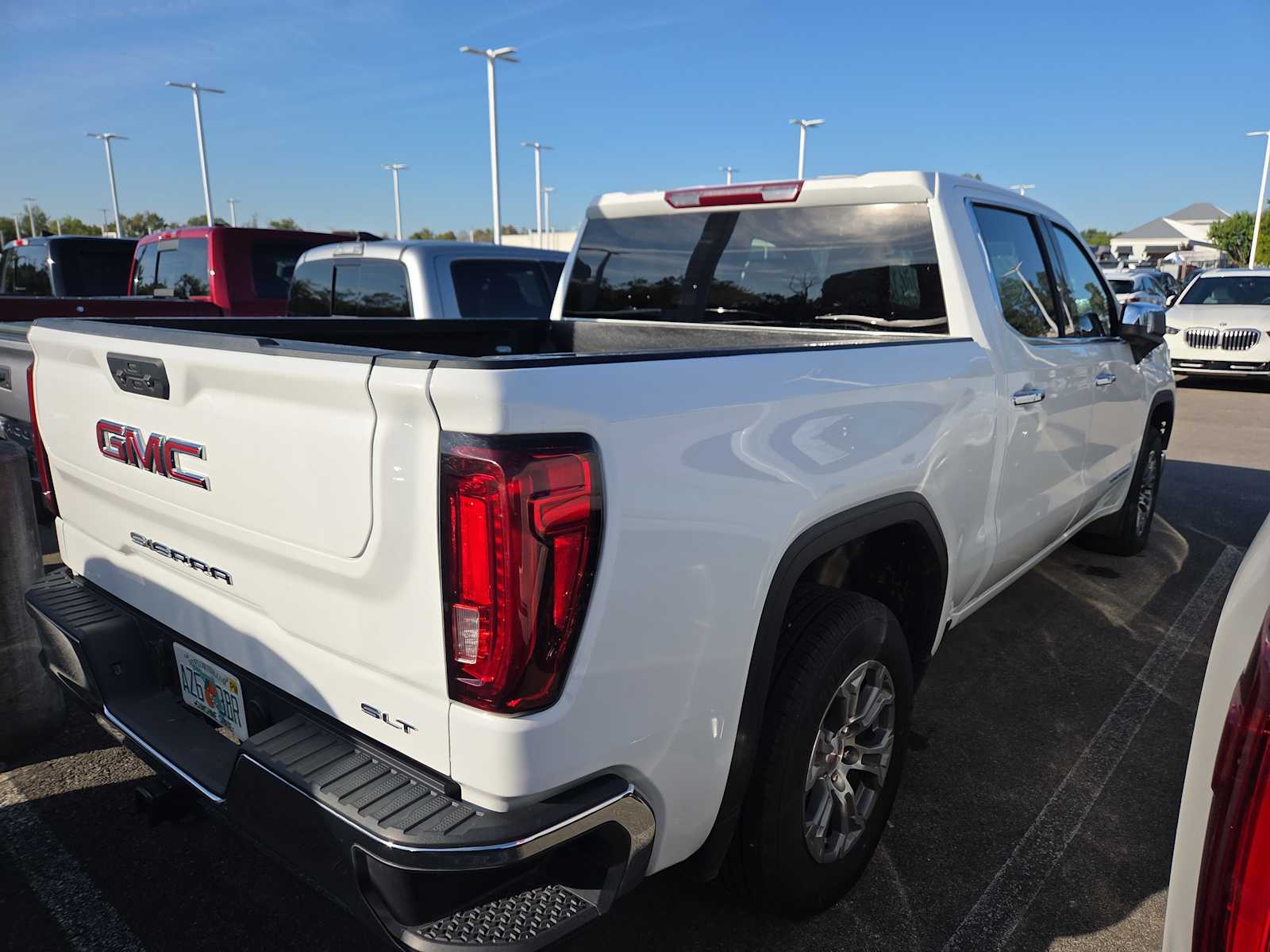 2024 Gmc Sierra 1500 SLT photo 3