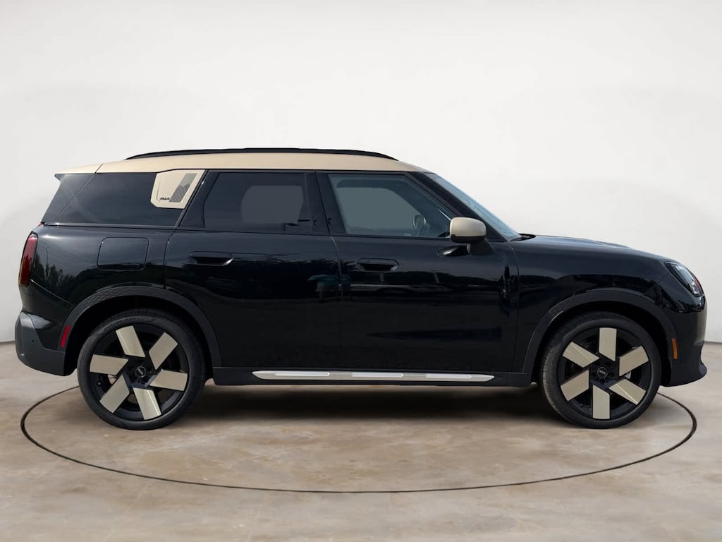 New 2026 MINI Countryman Iconic SUV