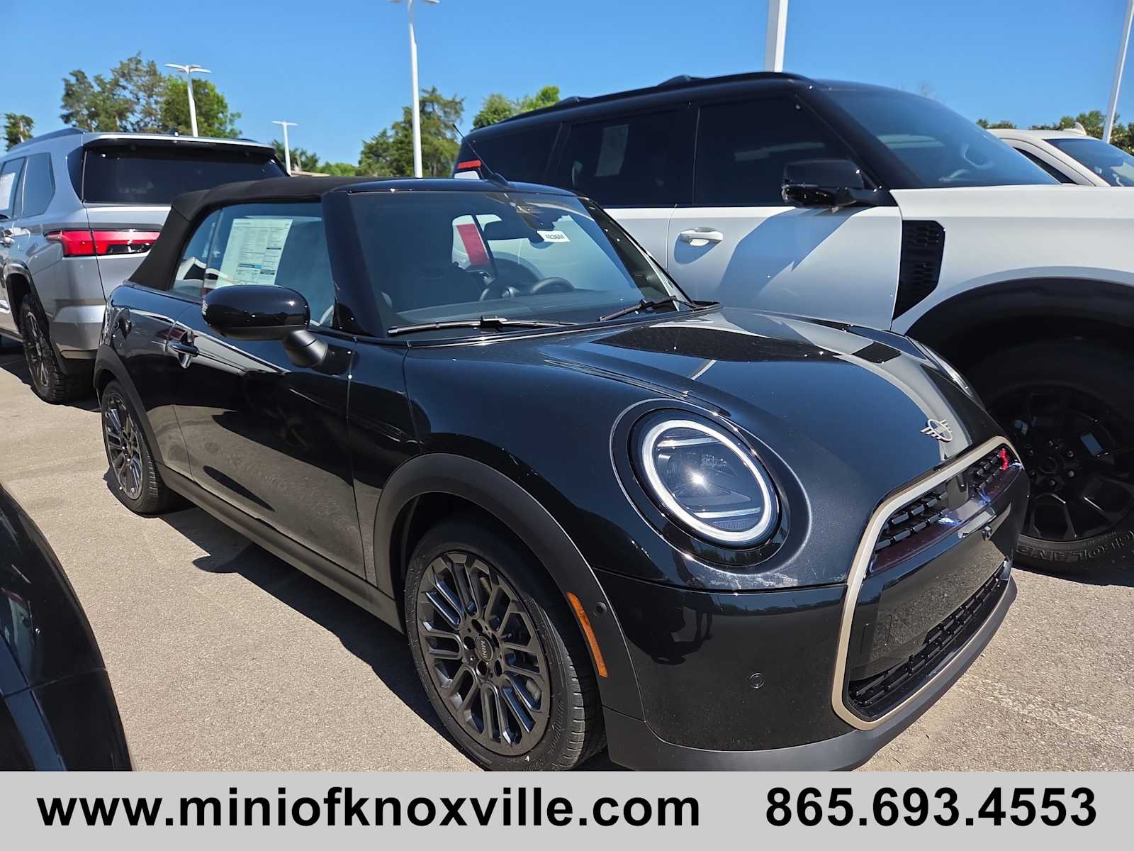 2026 MINI Convertible Cooper S's photo