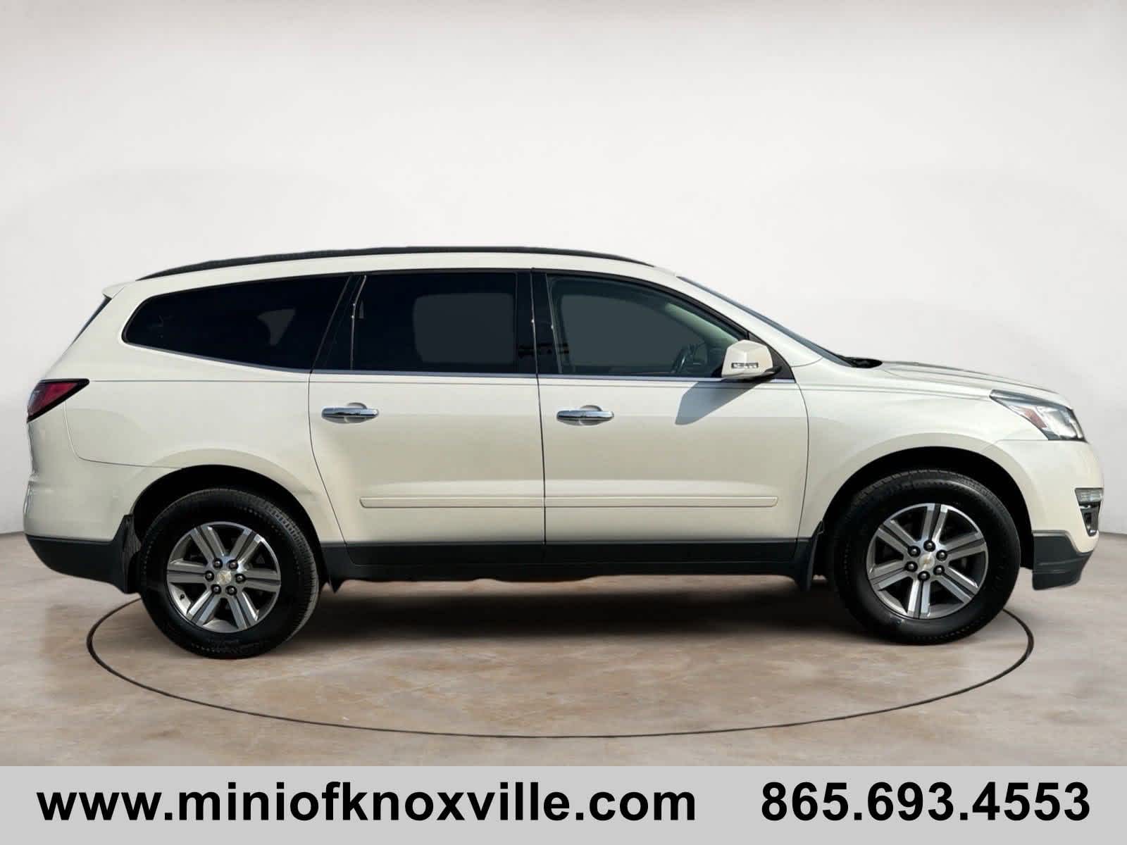 Used 2015 Chevrolet Traverse 2LT with VIN 1GNKRHKD1FJ109123 for sale in Knoxville, TN