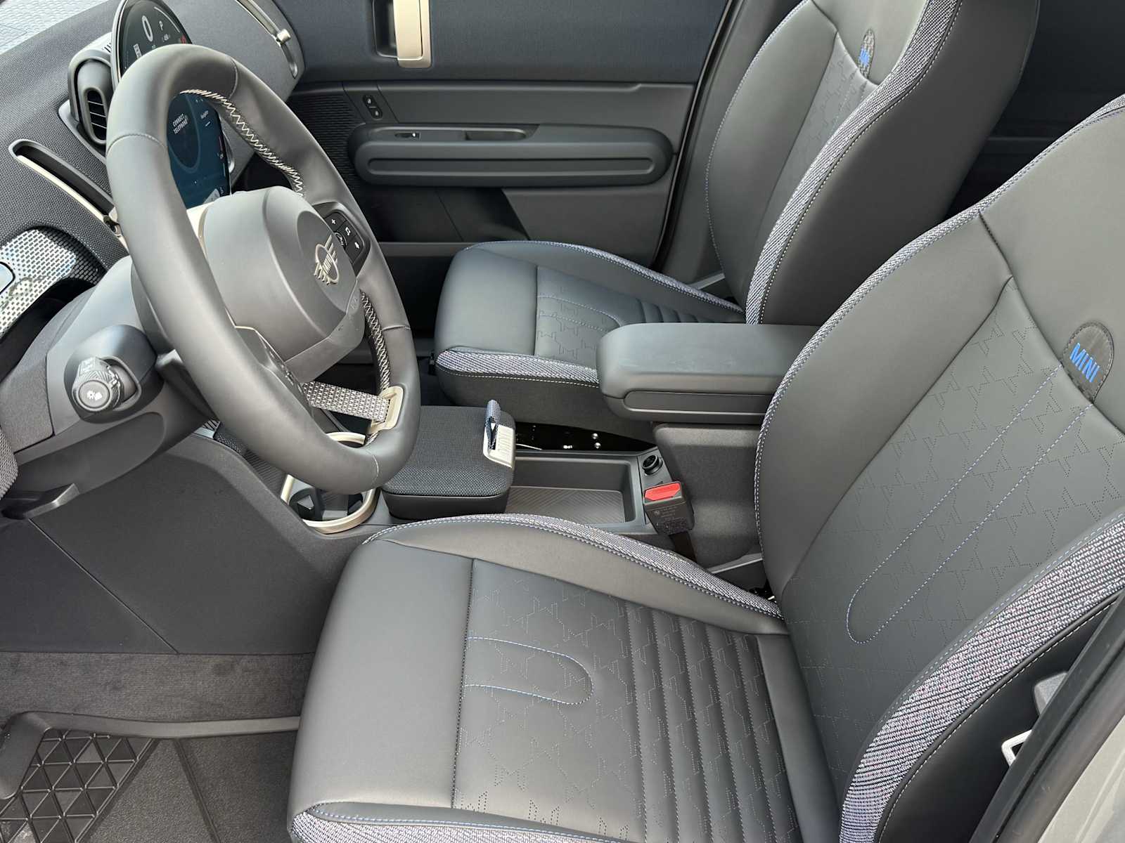 2025 MINI Countryman S - Photo 10