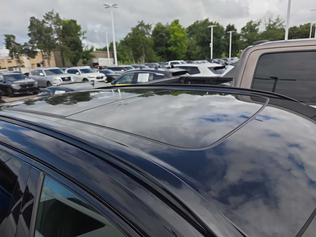 Used 2023 Volvo XC60 Plus Dark Theme SUV