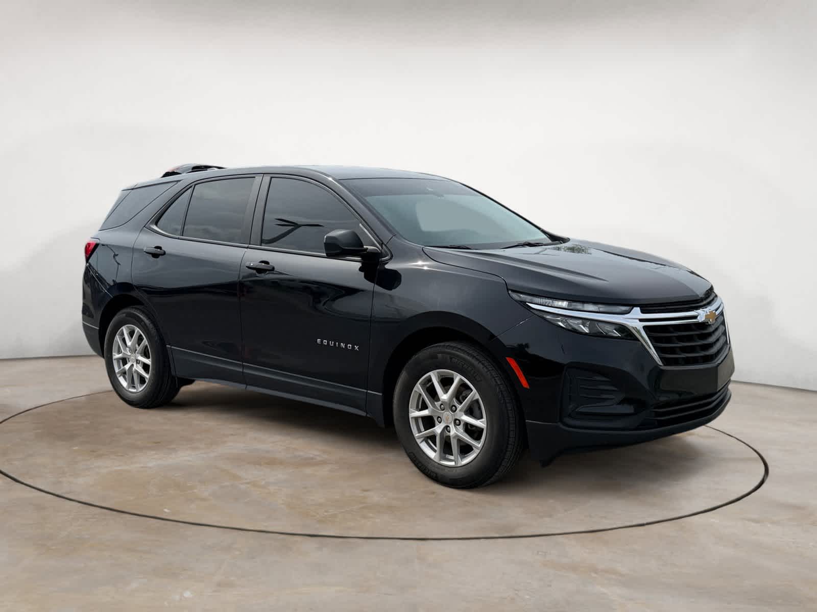 2024 Chevrolet Equinox LS's photo